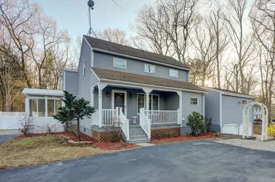 306 Grove St