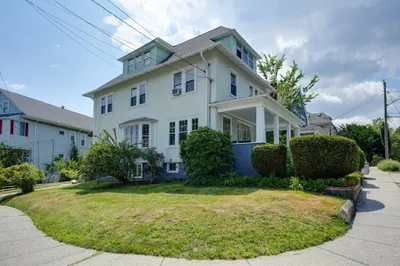 27 Appleton St