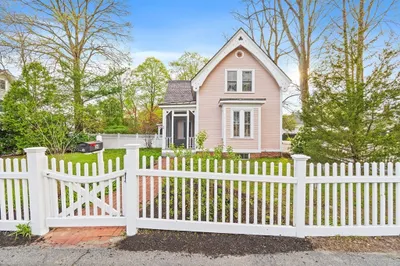 32 Thoreau Street #32 1