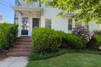 23 Stearns Rd #1 1