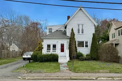 98 W Spring St