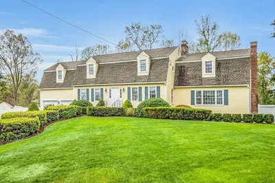 88 Jamestown Rd
