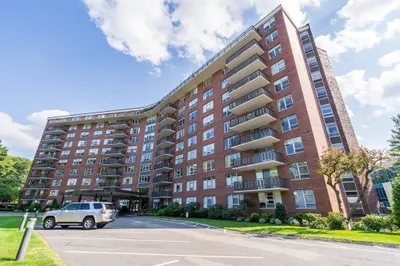 280 Boylston St #604 1