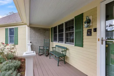 4 Hope Ln 1