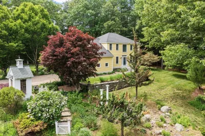 209 Harwood Ave 1