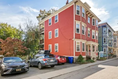 8 Dresden St #3