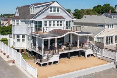 353 Beach Ave 1
