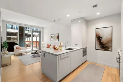 133 Seaport Blvd #521