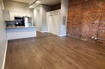 1 Main St #208