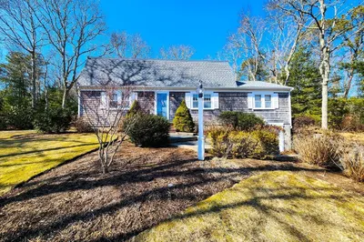 227 Club Valley Dr