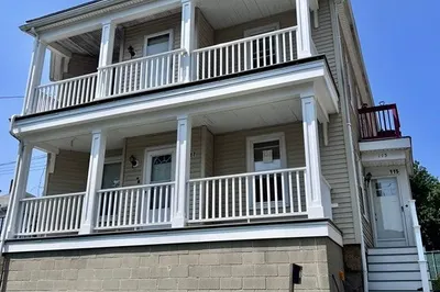 115 Roberts St #2