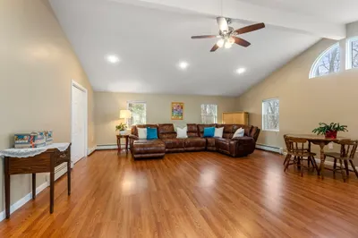 16 Daniels Rd