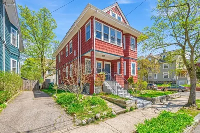 52 Greenleaf Ave #52