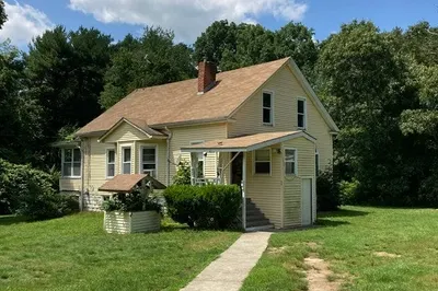 32 Middleboro Rd #House 1