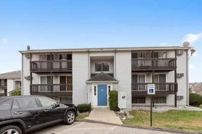11 Gibbs St #144