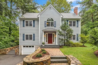 65 Outlook Dr