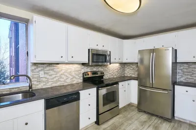 2 Hammond Pond Pkwy #505 1