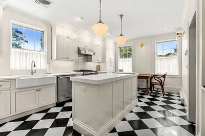 24 Chestnut St #2 1
