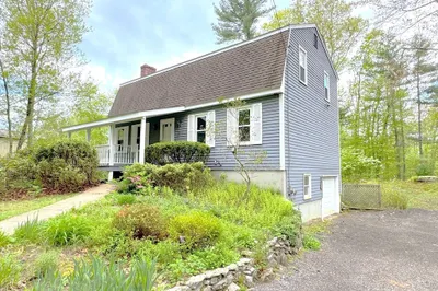 107 Douglas Pike