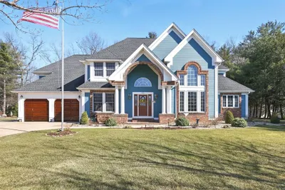 42 Gary Drive 1