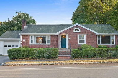 641 Commercial St 1