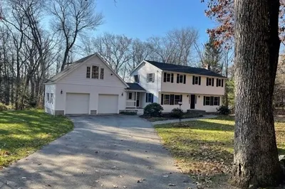 40 Bigelow Rd 1