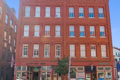 62 Washington St #10 1