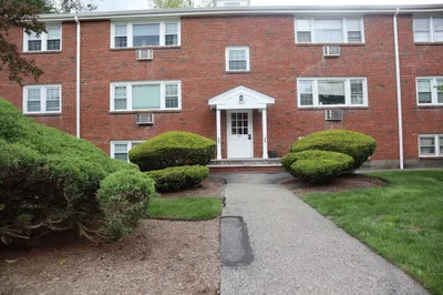 222 School St #5