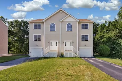 27 Christine Dr