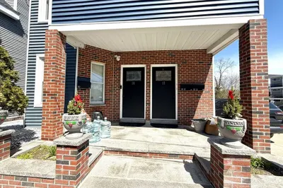 10 Leyden Ave #2