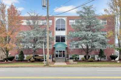 588 Main St #3C