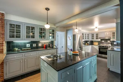 2 Chestnut Hill Road 1