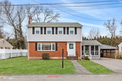35 Nichols Ave