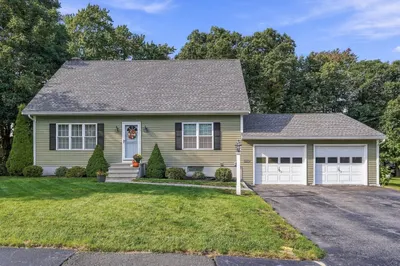 14 Oak Cir 1