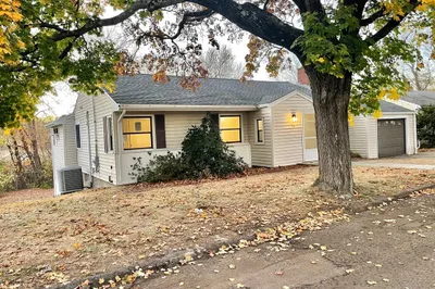 29 Fellsmere St