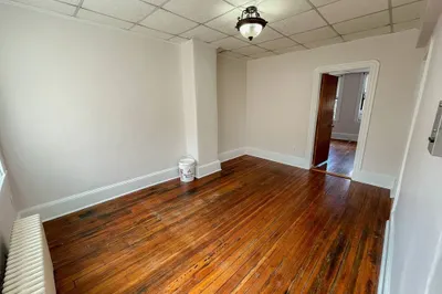 7 Anderson Street #10