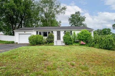3 Sears Ave