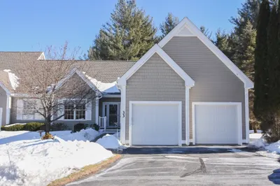 33 Stone Ridge Rd #33