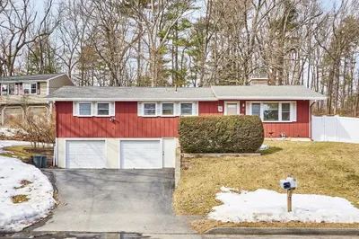 17 Seneca Dr