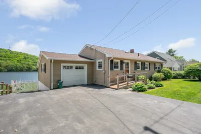 93 Whitehall Rd