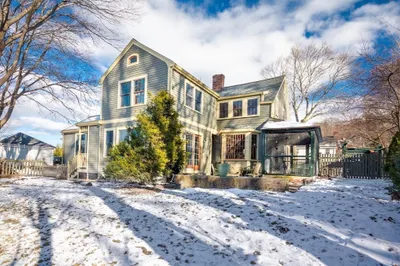 410 Main St 1