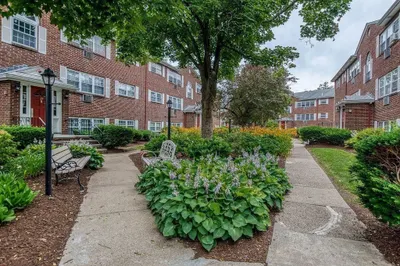 5 Cass St #2 1