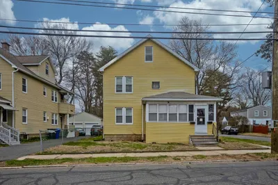 109-111 Dwight Rd