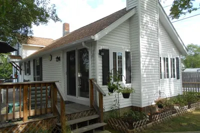 38 East Central Ave