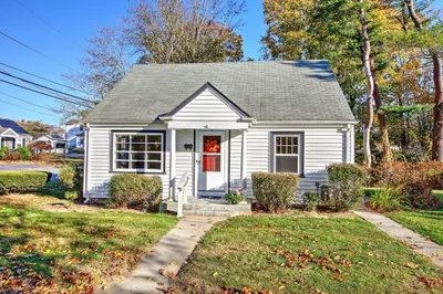 4 Clancy St