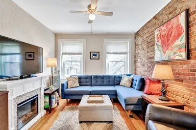 6 Perry St #6
