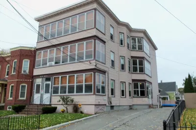 102-104 Fourth Ave #2R