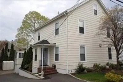 62 Riverside St #1 1