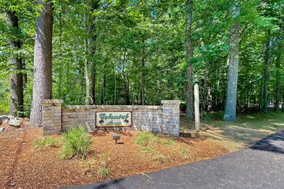 16 Colonial Drive #16 1