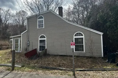 109 Somers Rd